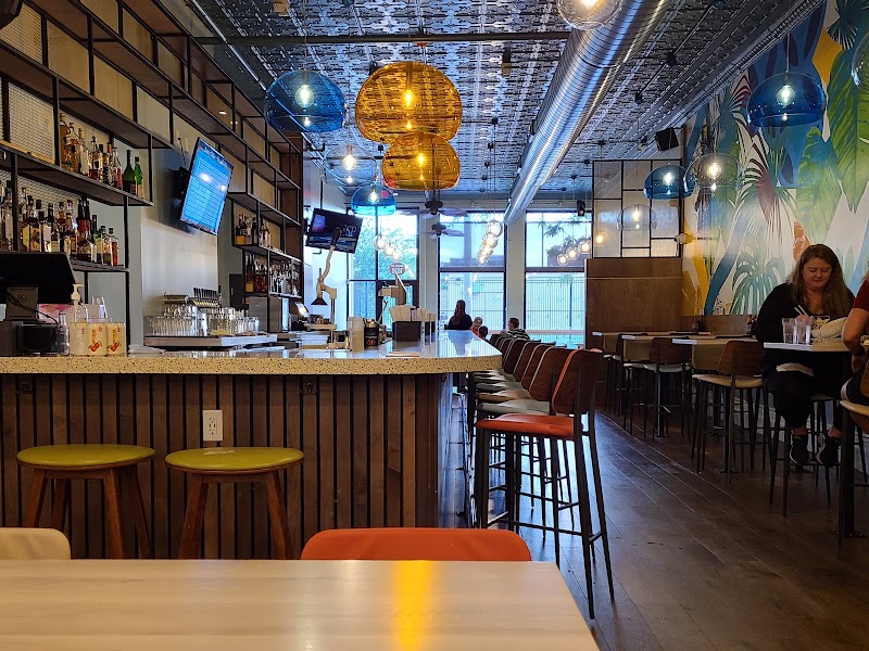 Pho Lang Thang exterior