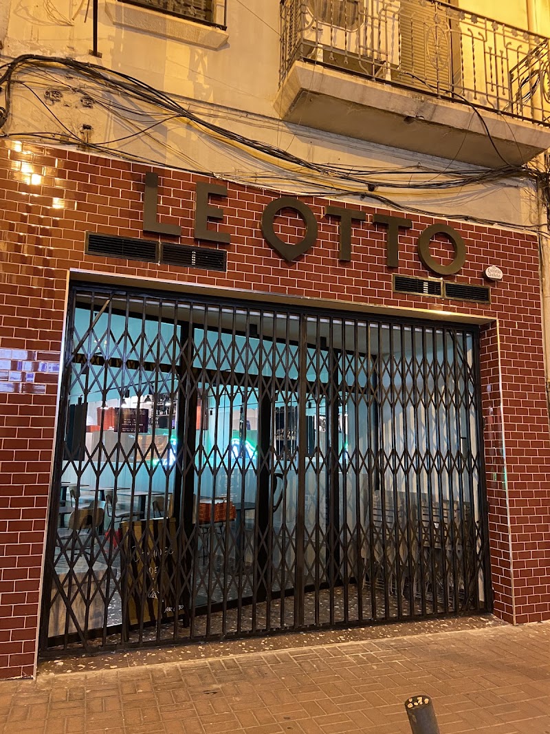 Le Otto Pizza exterior