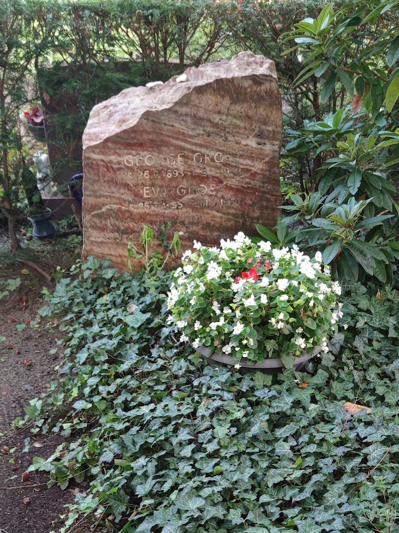 George Grosz Grabstelle exterior